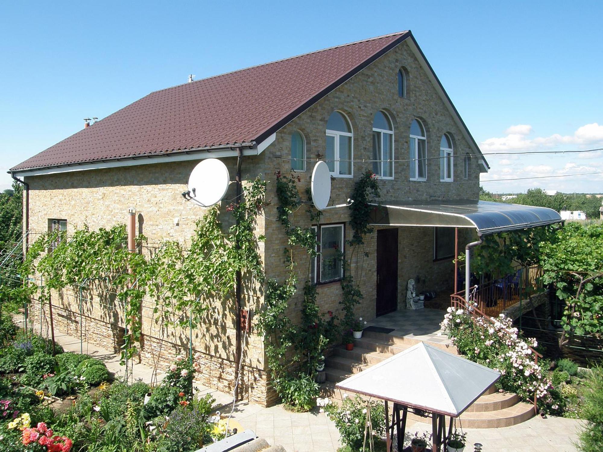 Guest House Kamenny Dom カロリノ・ブハス エクステリア 写真