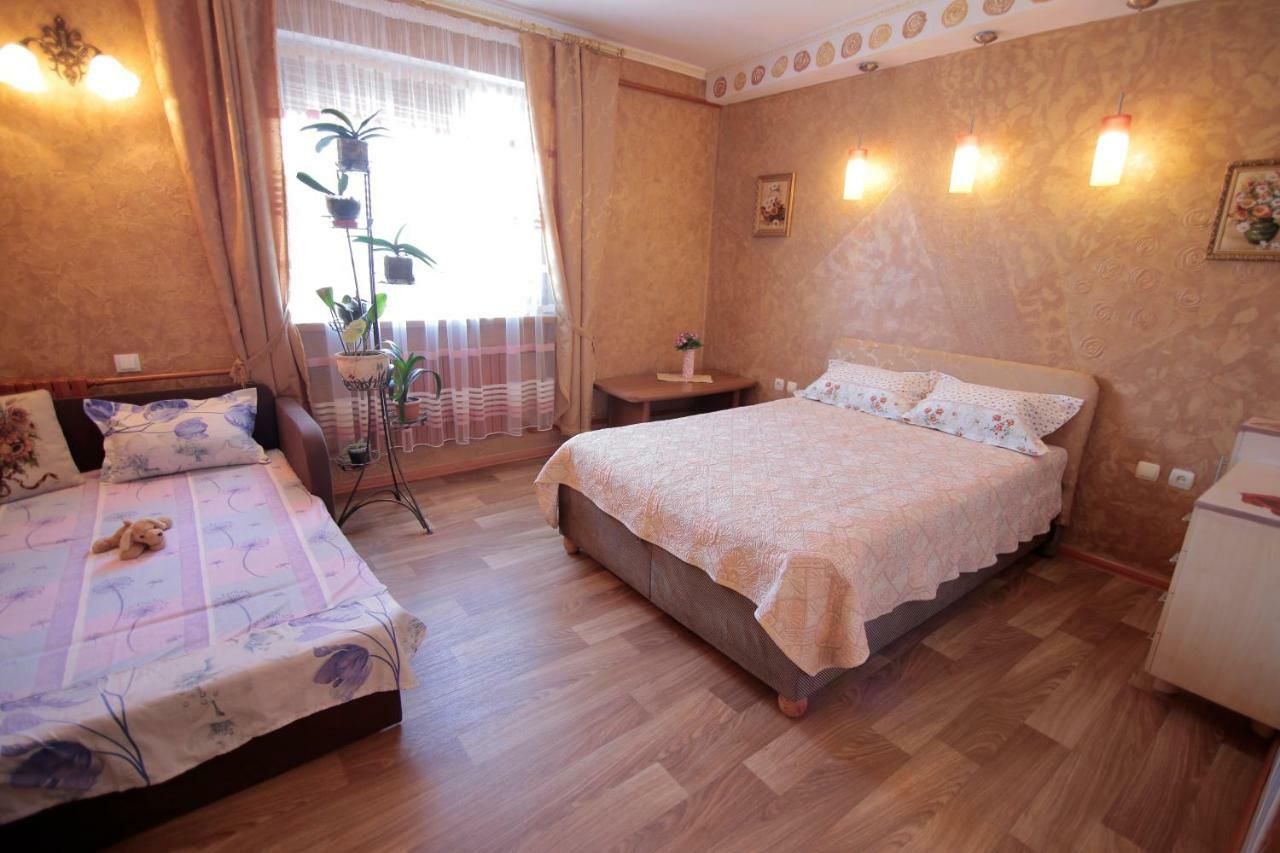 Guest House Kamenny Dom カロリノ・ブハス エクステリア 写真